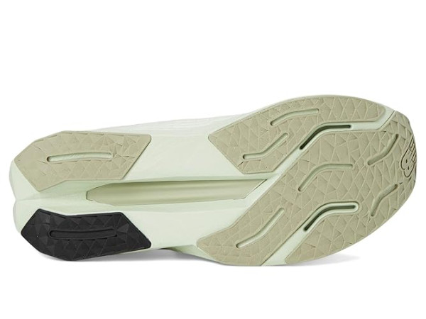 New Balance FuelCell Propel v5 New Balance FuelCell Propel v5