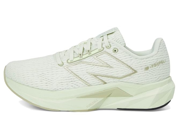 New Balance FuelCell Propel v5 New Balance FuelCell Propel v5