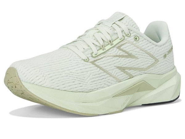New Balance FuelCell Propel v5 New Balance FuelCell Propel v5