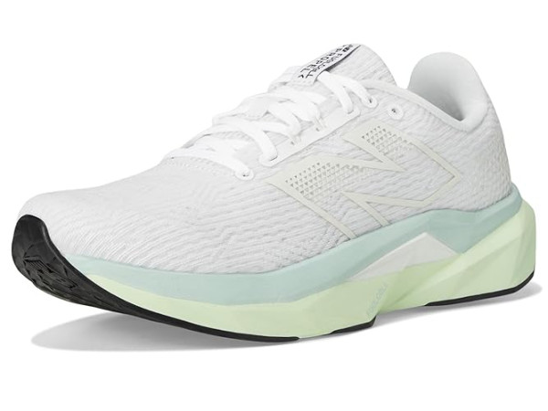 New Balance FuelCell Propel v5 New Balance FuelCell Propel v5