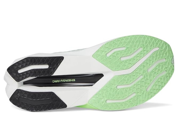 New Balance FuelCell SuperComp Trainer v3