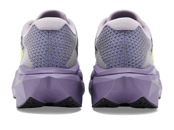 New Balance FuelCell SuperComp Trainer v3