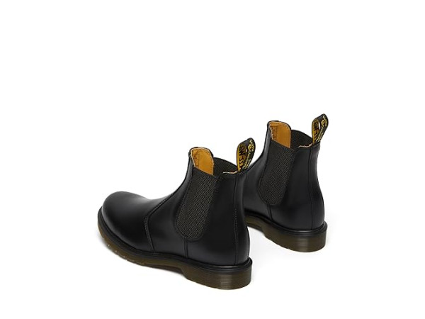 Dr. Martens 2976 Smooth Leather Chelsea Boots