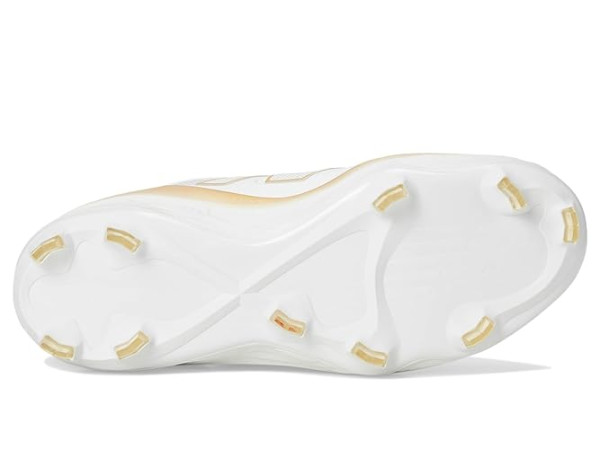 New Balance Fresh Foam Velov4 Molded Softball Cleats