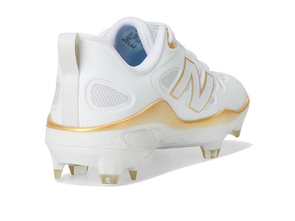 New Balance Fresh Foam Velov4 Molded Softball Cleats