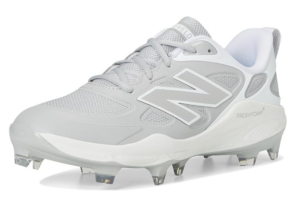 New Balance Fresh Foam Velov4 Molded Softball Cleats