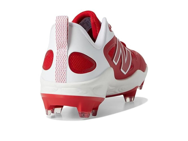New Balance Fresh Foam Velov4 Molded Softball Cleats