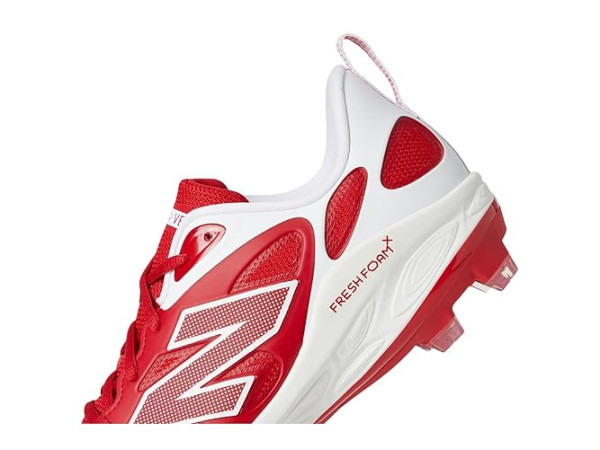 New Balance Fresh Foam Velov4 Molded Softball Cleats