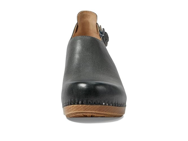 Dansko Sassy