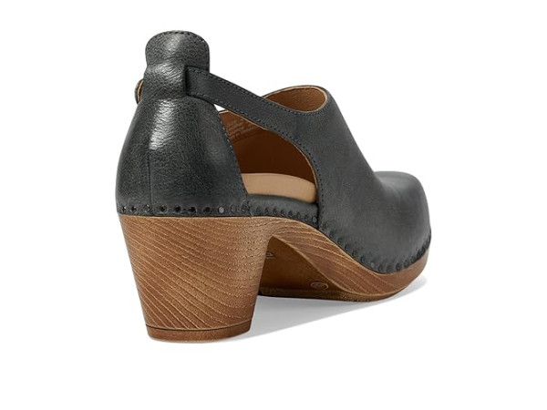 Dansko Sassy