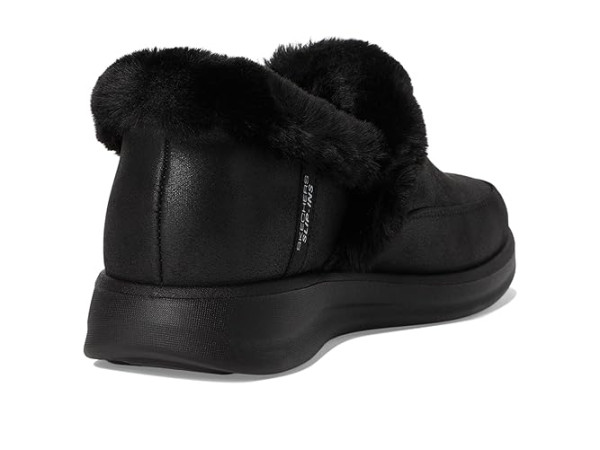 SKECHERS Cozy Escape - Hands Free Slip-Ins