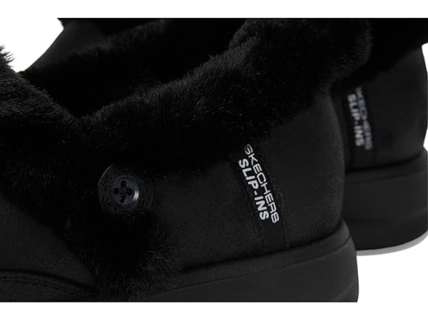 SKECHERS Cozy Escape - Hands Free Slip-Ins