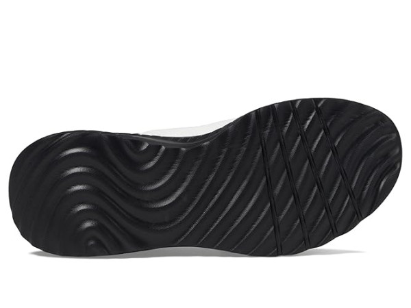 BOBS from SKECHERS Hands Free Slip-Ins Squad Chaos - Balanced Edge BOBS from SKECHERS Hands Free Slip-Ins Squad Chaos - Balanced Edge