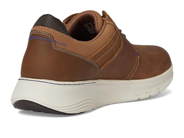 Clarks Motion Trek Plain Toe