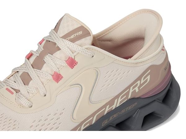 SKECHERS Glide Step Altus Hands Free Slip Ins