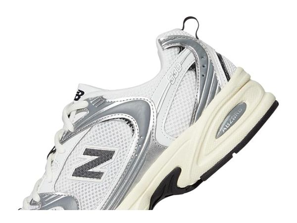 New Balance Classics 530