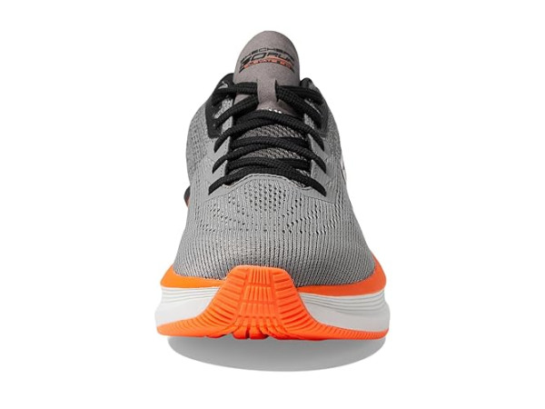 SKECHERS Go Run Elevate 2.0 - Fluid Motion SKECHERS Go Run Elevate 2.0 - Fluid Motion