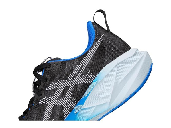 ASICS Novablast 5 ASICS Novablast 5