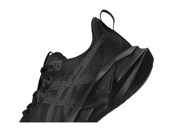 ASICS Novablast 5 ASICS Novablast 5