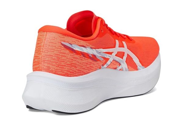 ASICS Novablast 5