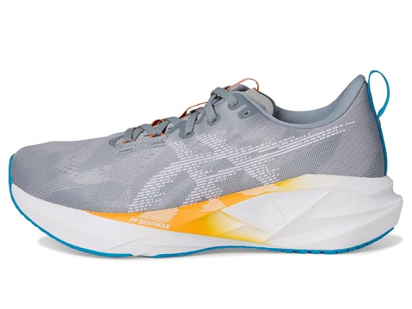 ASICS Novablast 5