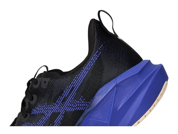 ASICS Novablast 5 ASICS Novablast 5