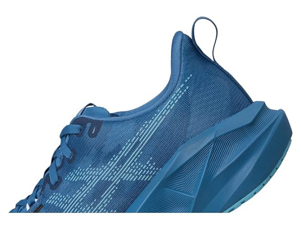 ASICS Novablast 5 ASICS Novablast 5