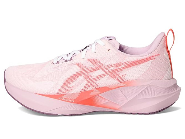 ASICS Novablast 5