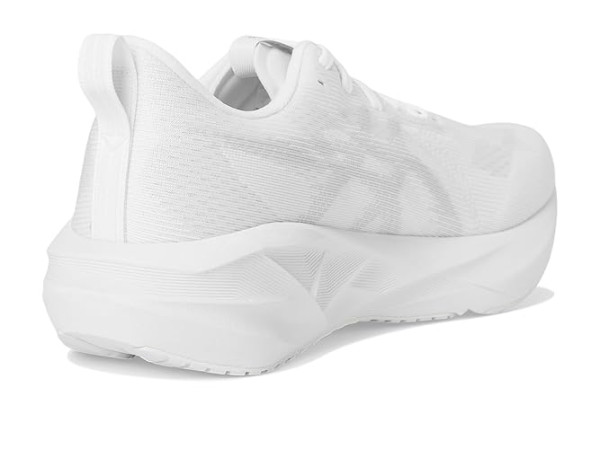 ASICS Novablast 5
