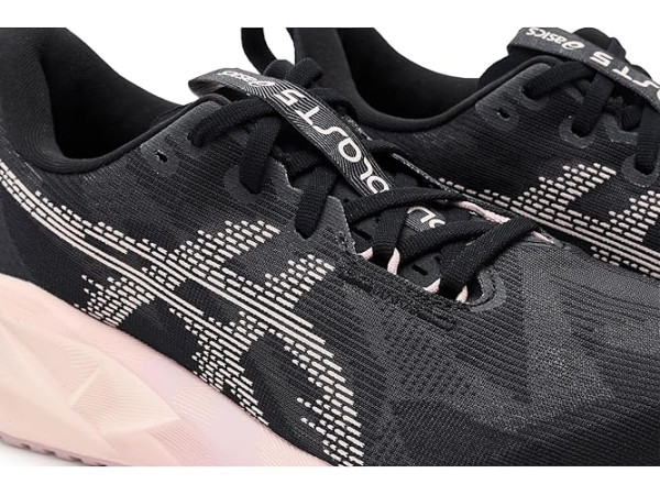 ASICS Novablast 5 ASICS Novablast 5