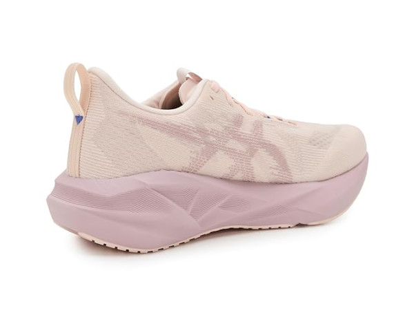 ASICS Novablast 5