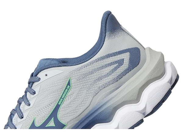 Mizuno Wave Horizon 8