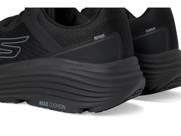 SKECHERS Max Cushioning Endeavour