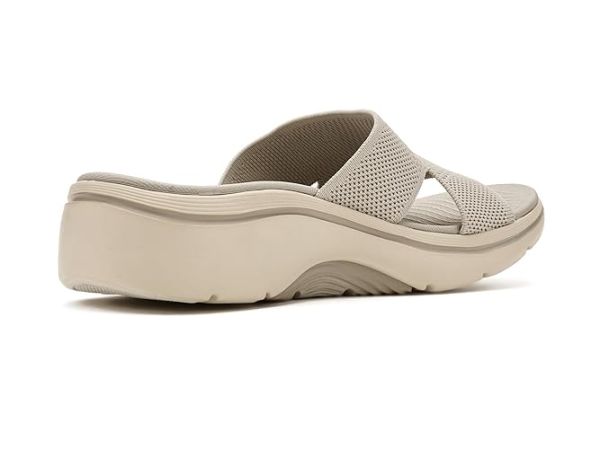 SKECHERS GO WALK Arch Fit 2.0 Sandal - Dakota