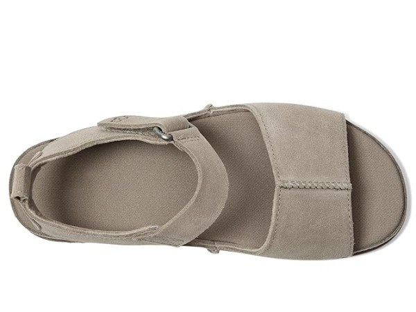 UGG Goldenstar Hi