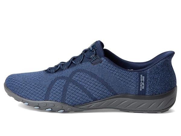 SKECHERS Breathe Easy - Knitty Waves Hands Free Slip-Ins