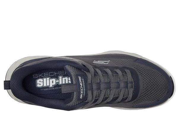 SKECHERS Hillcrest 2.0 Hands Free Slip-in