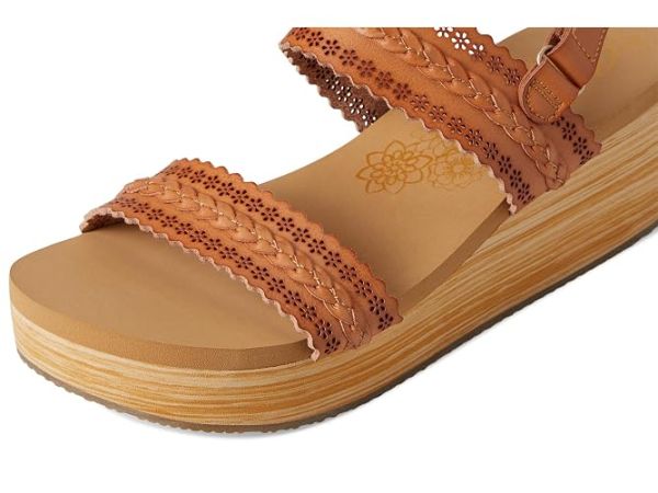 SKECHERS Summers - Coastal Stroll