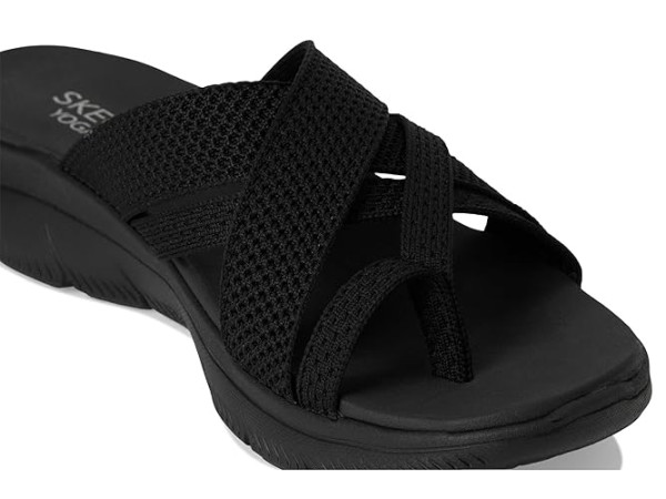 SKECHERS Summits - Fantasy Walk