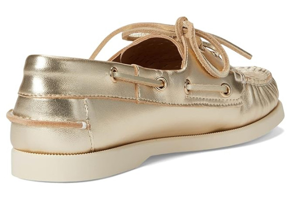 Steve Madden Sail