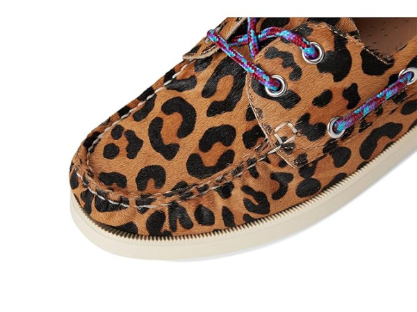 Steve Madden Sail