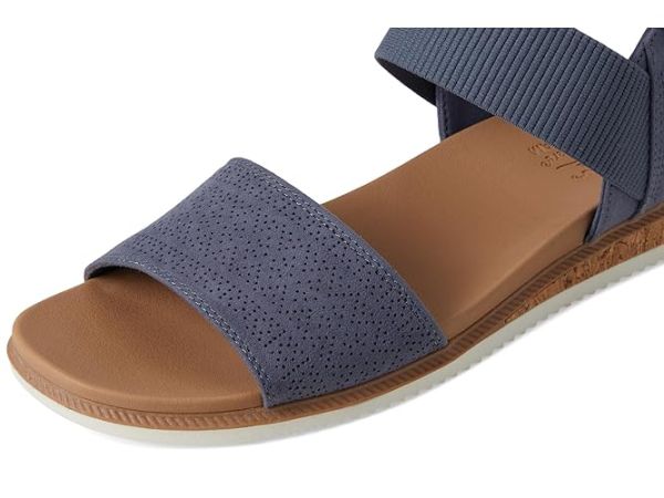 BOBS from SKECHERS Desert Kiss Low - Top Look BOBS from SKECHERS Desert Kiss Low - Top Look