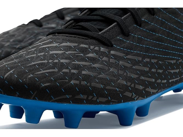 Under Armour Magnetico Select 5 Soccer Cleats