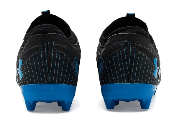 Under Armour Magnetico Select 5 Soccer Cleats