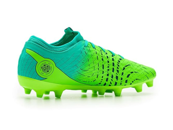 Under Armour Magnetico Select 5 Soccer Cleats